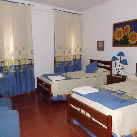 Agustina בית הארחה