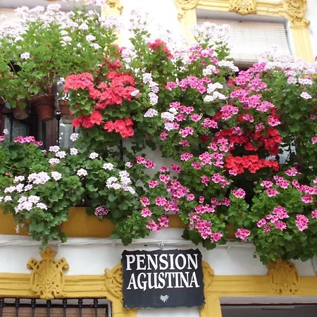 Agustina בית הארחה *
